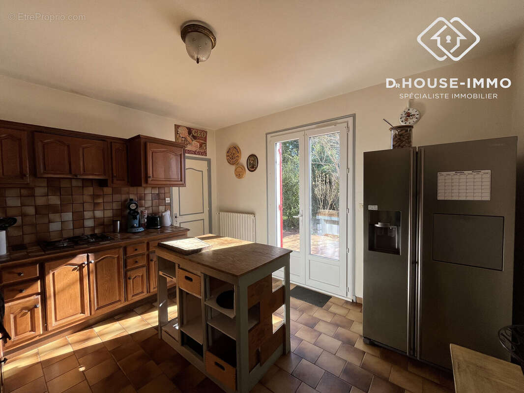 Maison à CHAMPAGNAC-DE-BELAIR