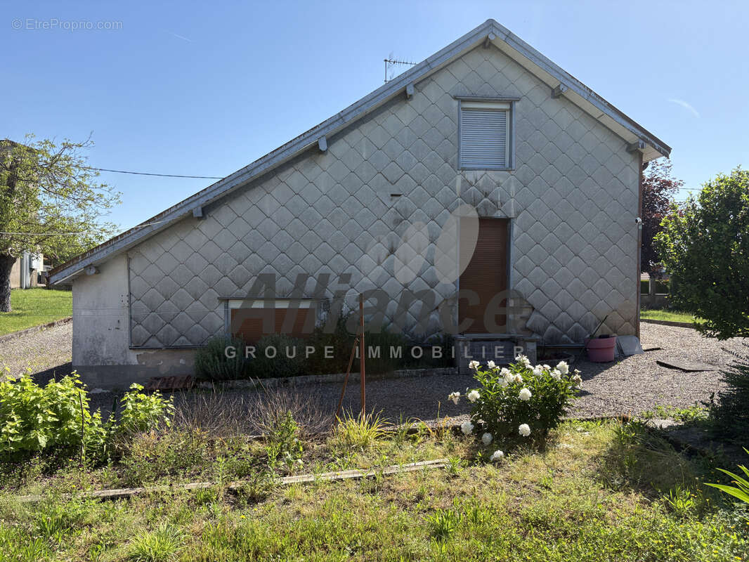 Maison  de  type  f3  sur  froideconche - photo 4