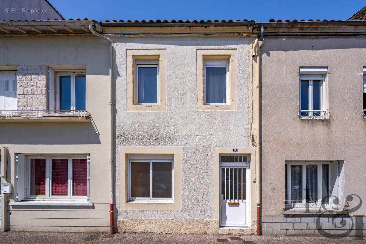 Maison à SAINTE-LIVRADE-SUR-LOT