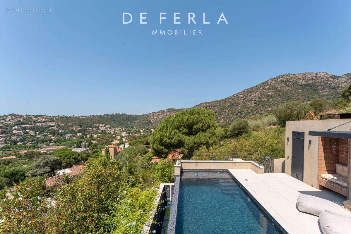 Appartement à LE LAVANDOU