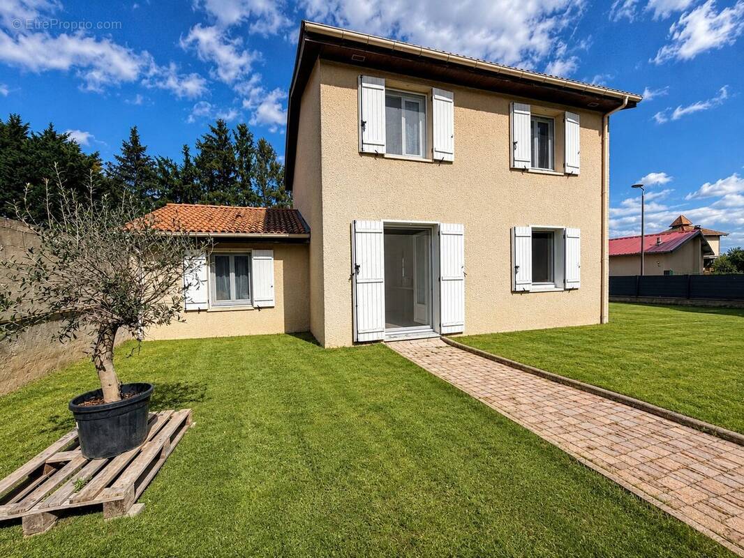 Maison à SAINT-LAURE