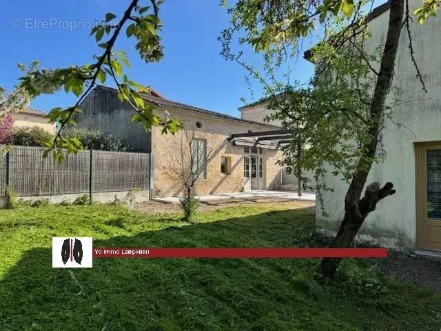 Maison à SAINT-PIERRE-D'AURILLAC