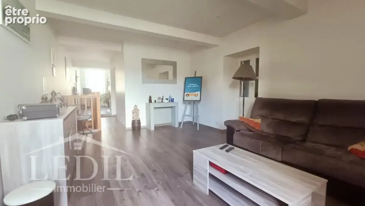 Maison rénovée avec cour en centre ville - photo 2