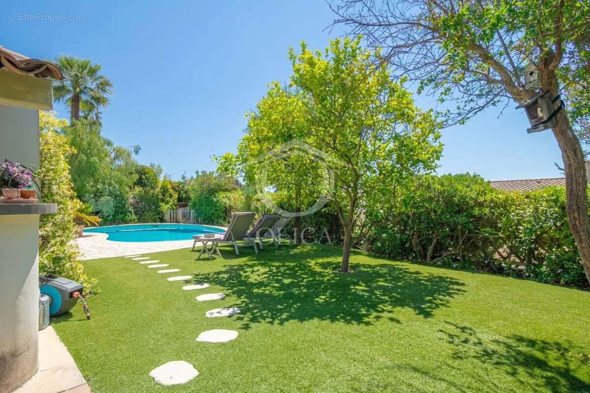 Maison à VILLENEUVE-LOUBET