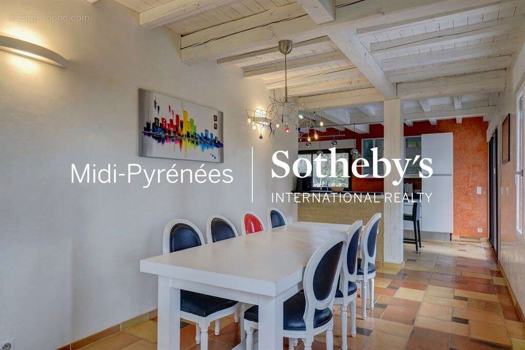 Maison à SAINT-SULPICE