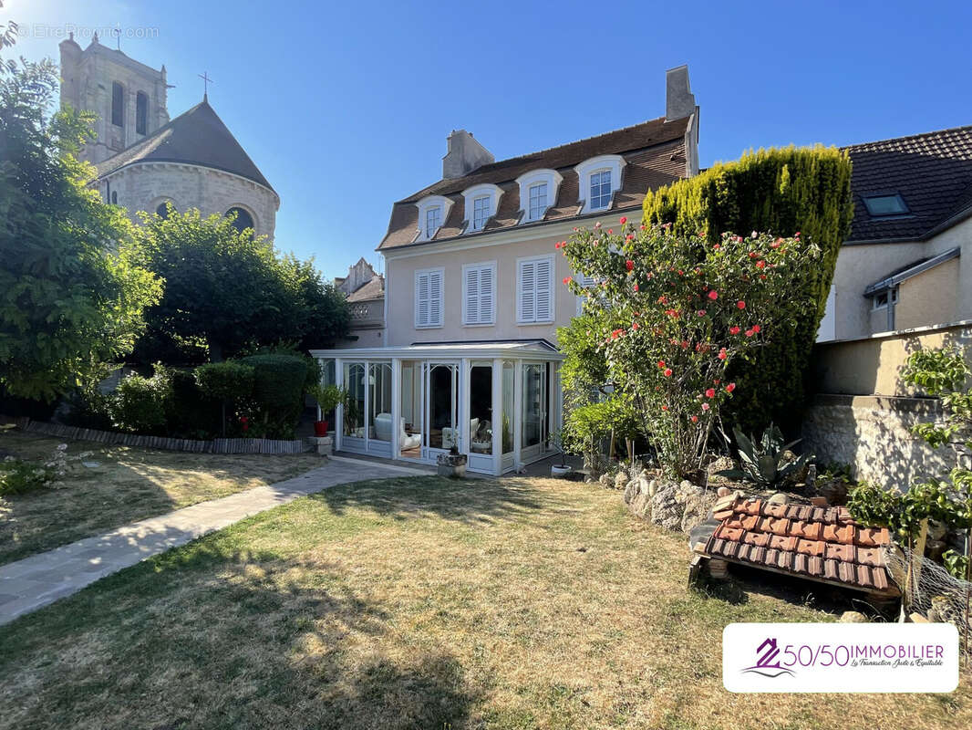 Maison 252 m² à Maule  - photo 2