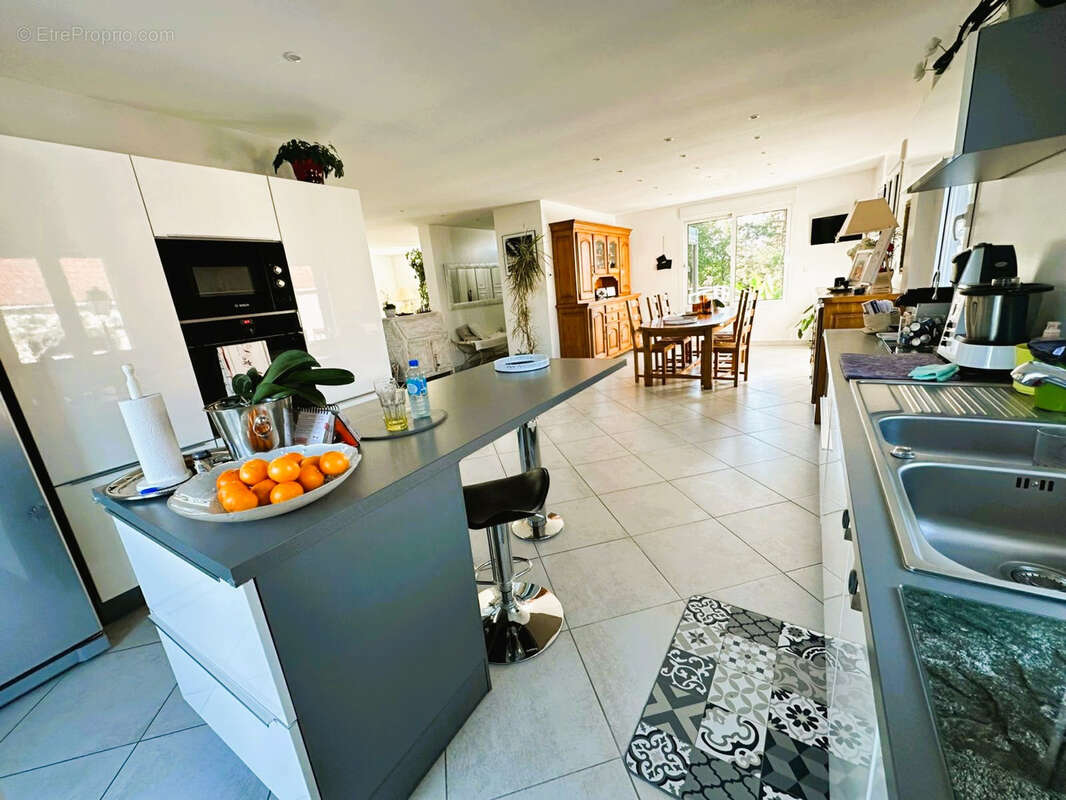 Propriete avec dependance et piscine - photo 7