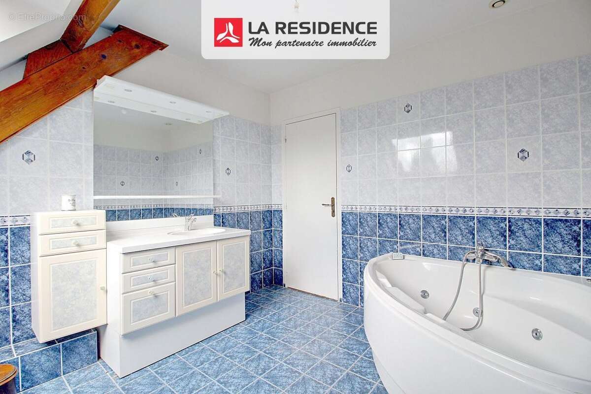 Maison à BONNIERES-SUR-SEINE