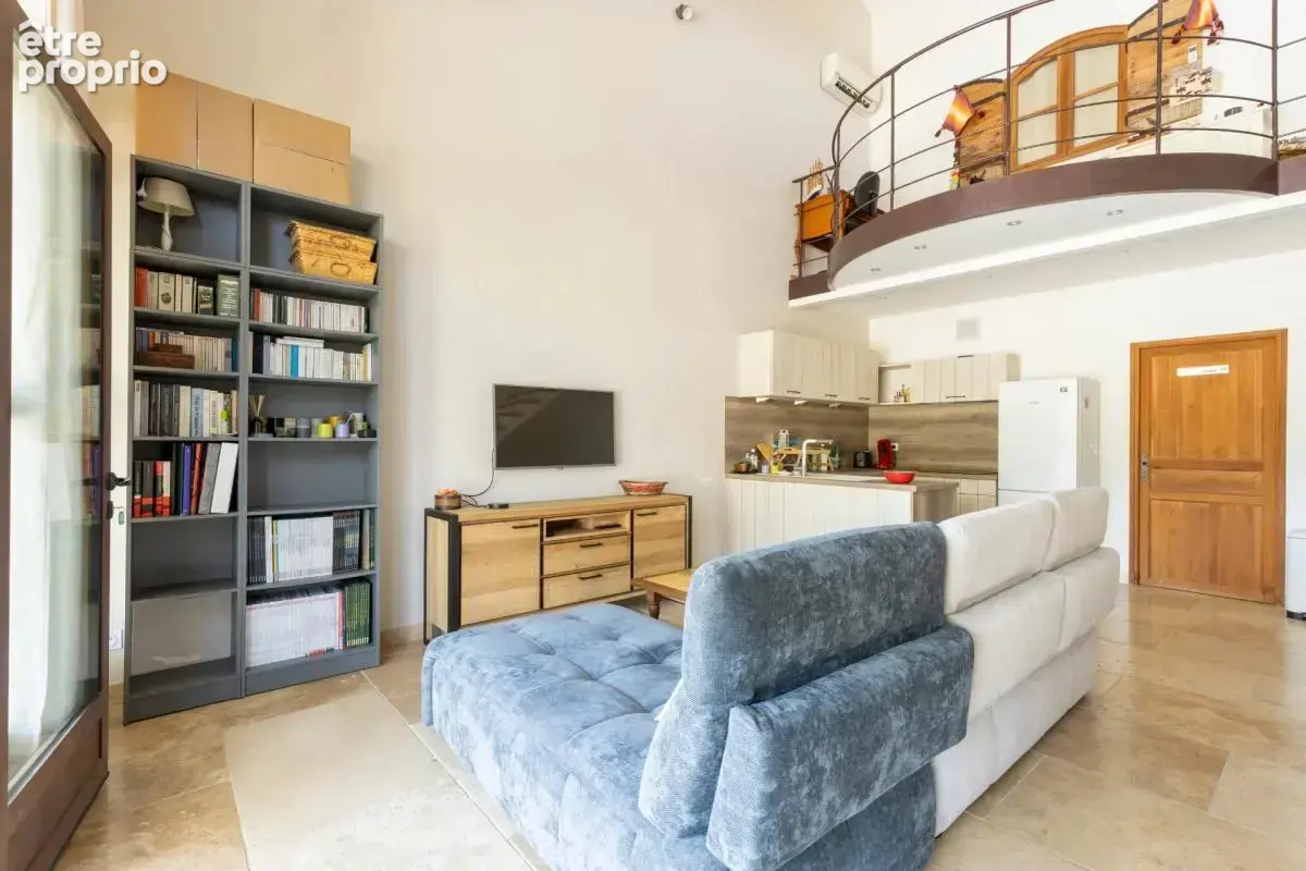 Propriete de caractere en pierres 220 m² sur 5 000 m² à lancon provence - photo 5