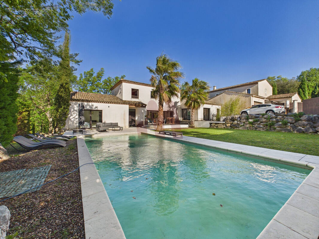 Maison à ROCHEFORT-DU-GARD