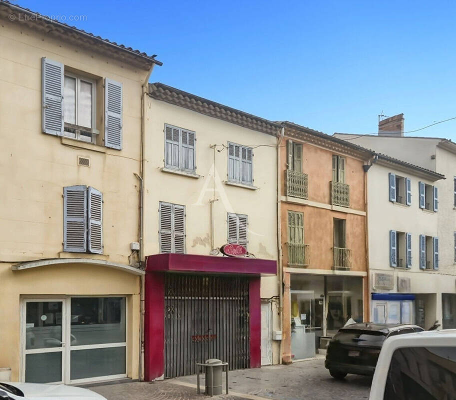 Maison à LA CRAU
