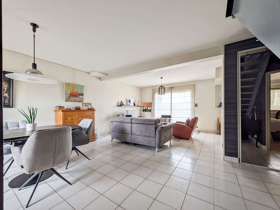 Maison à LA MEZIERE