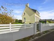 Maison à CHATEAUNEUF-DU-FAOU