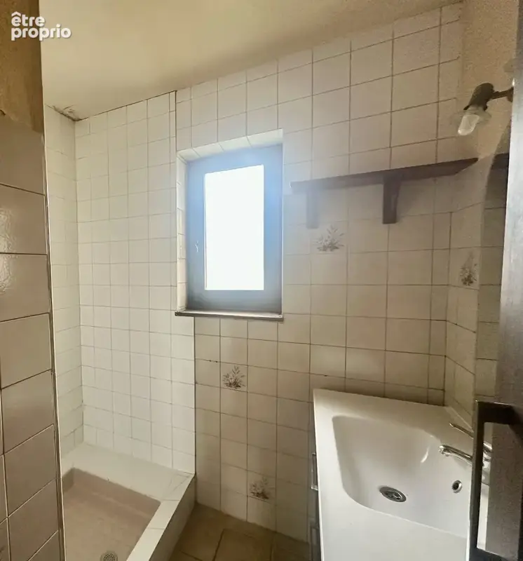 Maison de ville mitoyenne d'environ 85m2 avec terrain constructible - photo 6