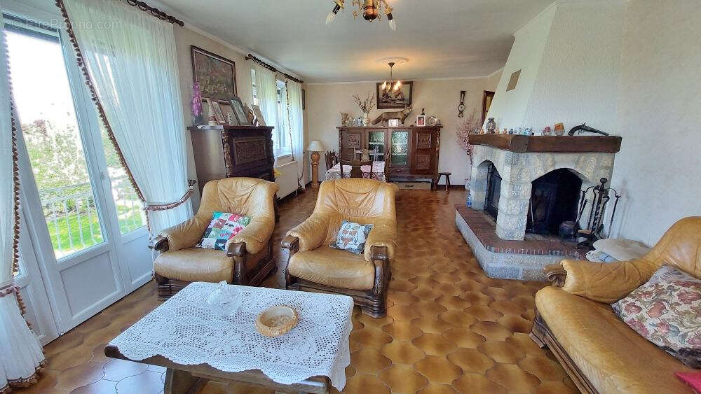 Maison à DAMPRICHARD