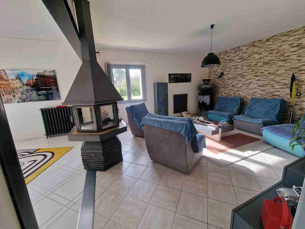 Maison d'architecte sur grand terrain avec piscine - photo 11