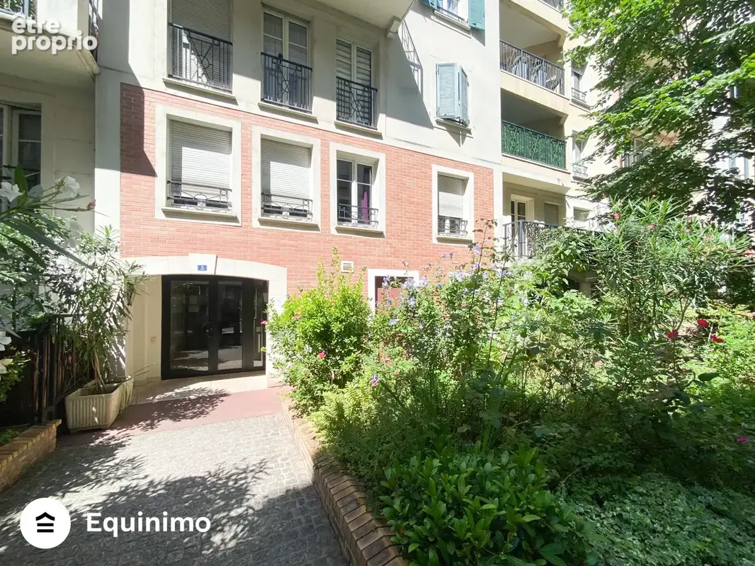 Appartement de 90m2, traversant, lumineux et en bon état, avec balcon et vue sur la Marne, situé Belvédère des - photo 15