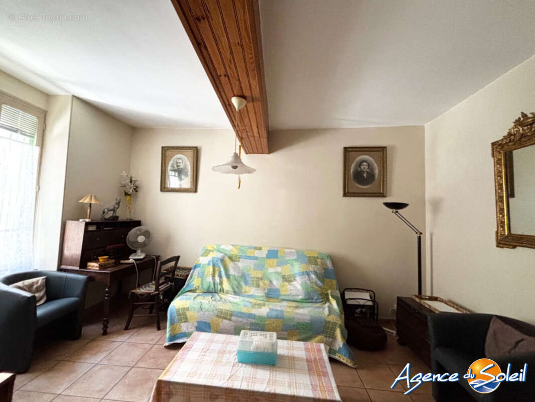 Maison à OPOUL-PERILLOS