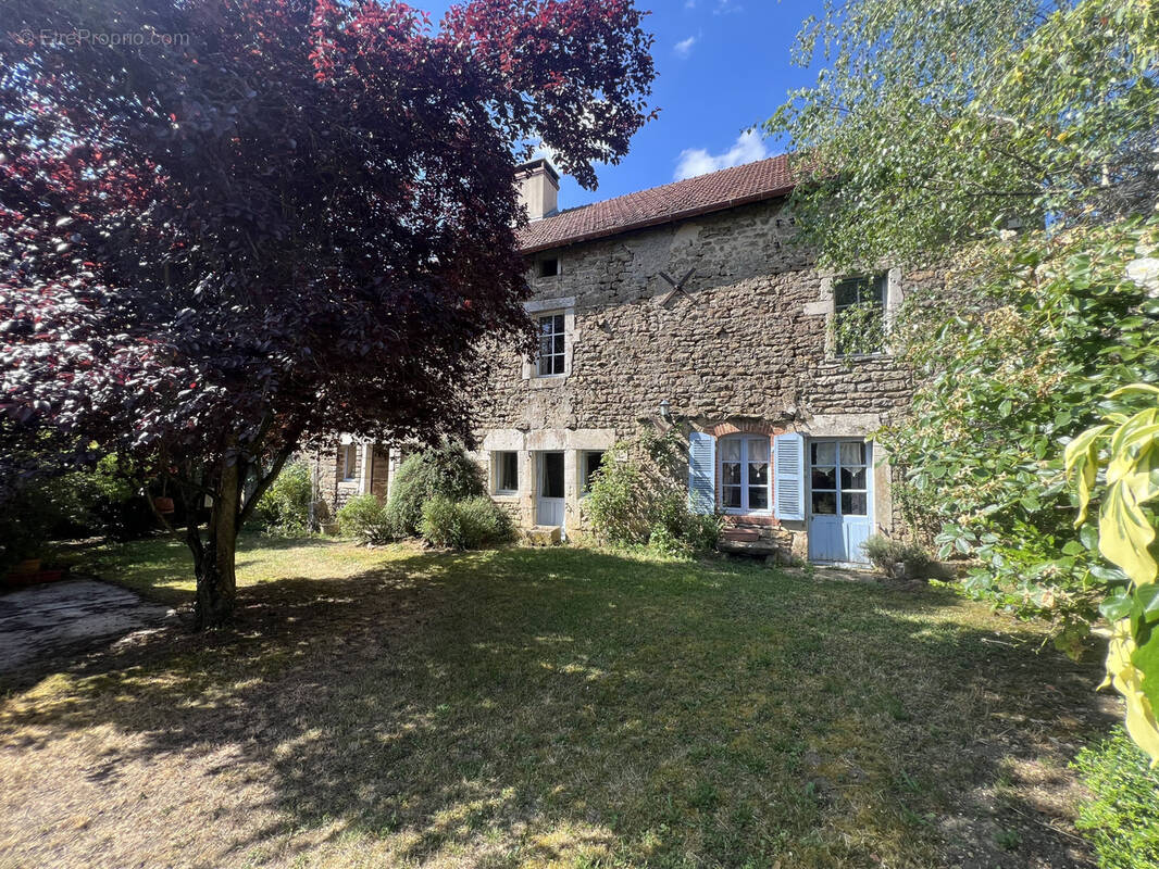 Maison à ECUTIGNY