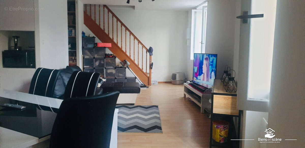 Appartement à SABLONS