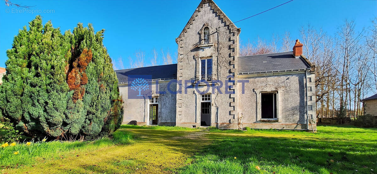 Maison à JAULNAY