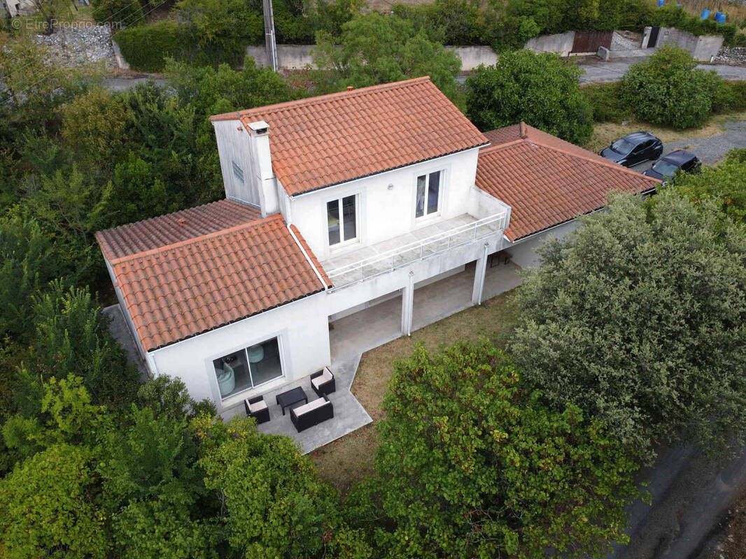Maison à MOUSSOULENS