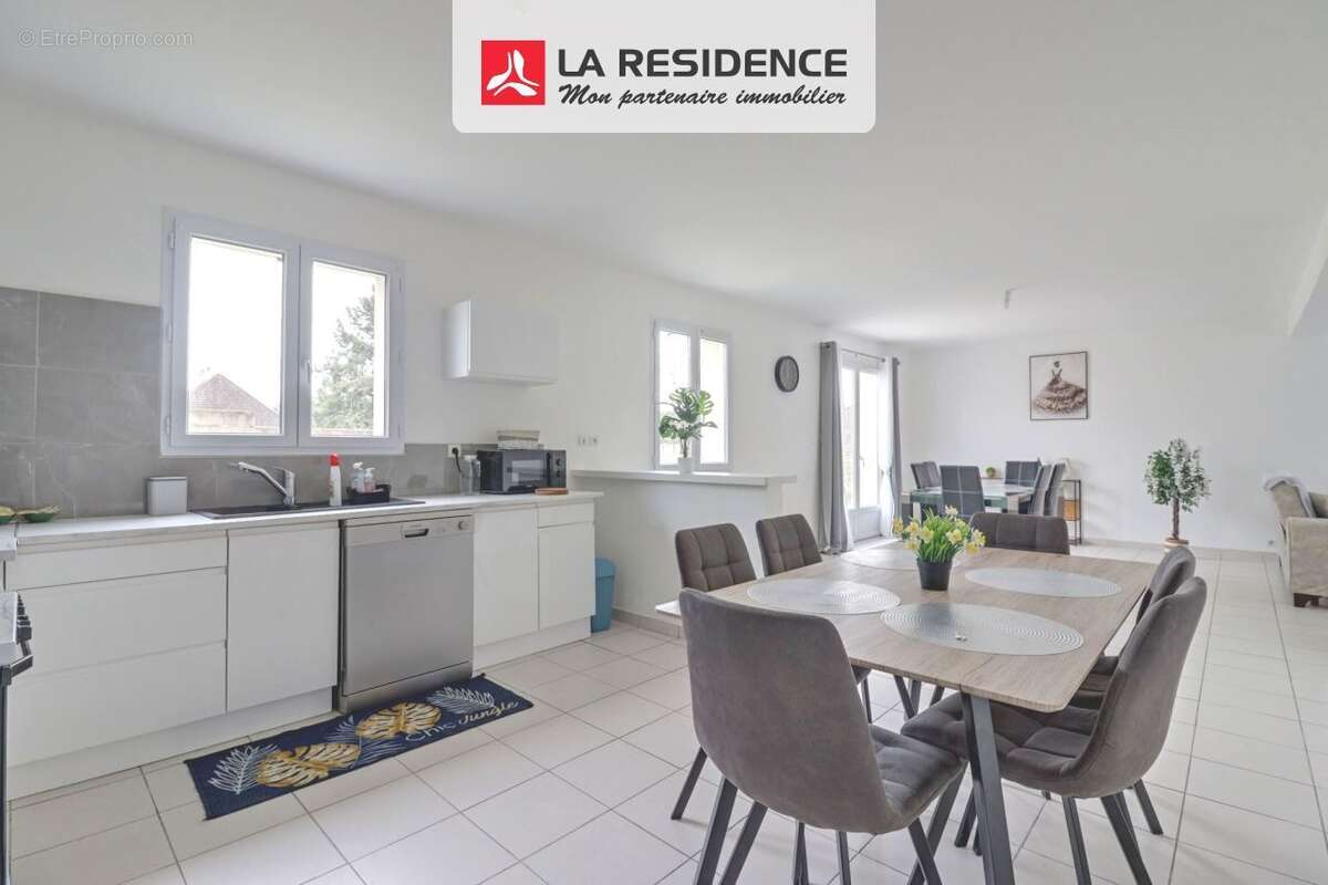 Maison à HUISSEAU-SUR-COSSON