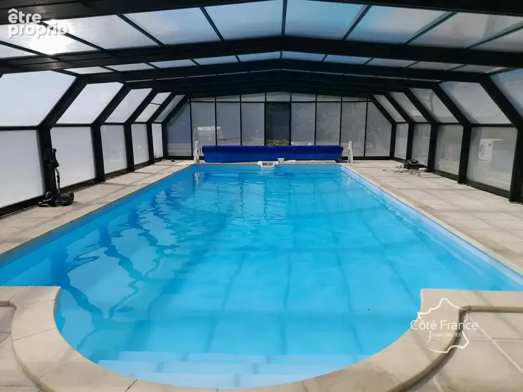 A proximité de tous commerces, lot de 3 maisons avec piscine - photo 3