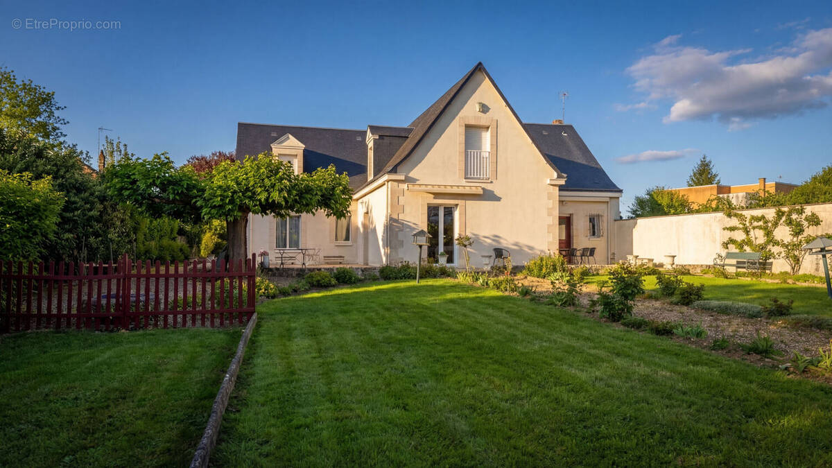 Maison à VEIGNE