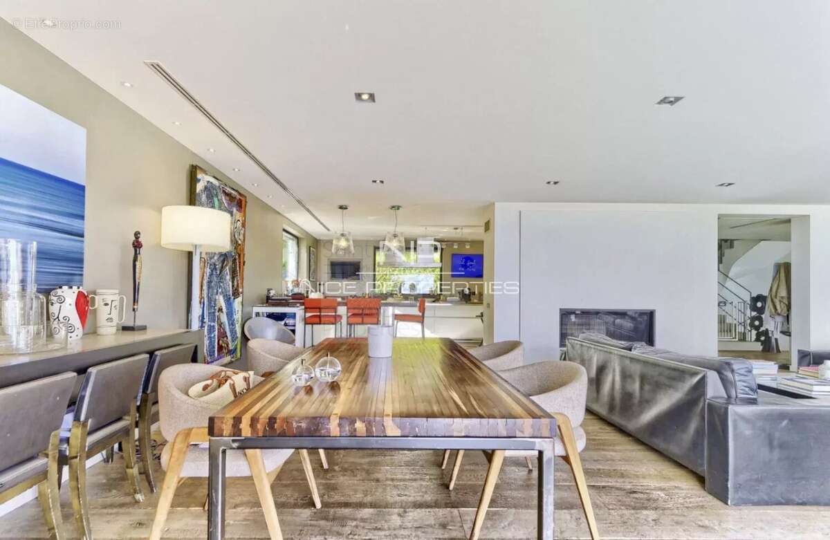 Maison à VILLENEUVE-LOUBET