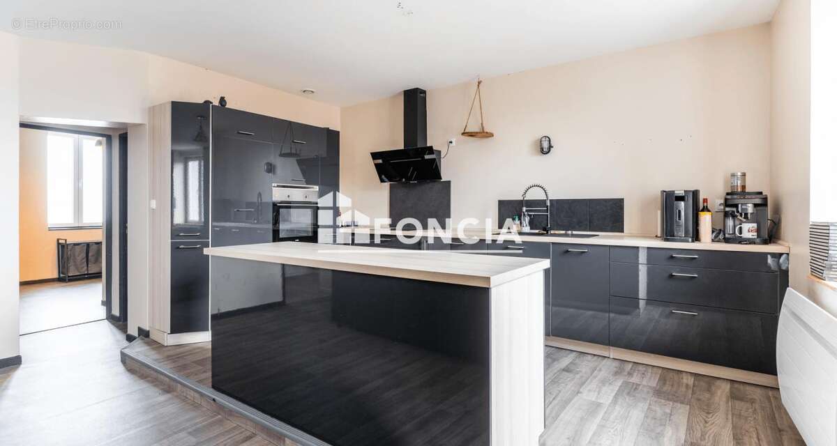 Appartement à AMNEVILLE