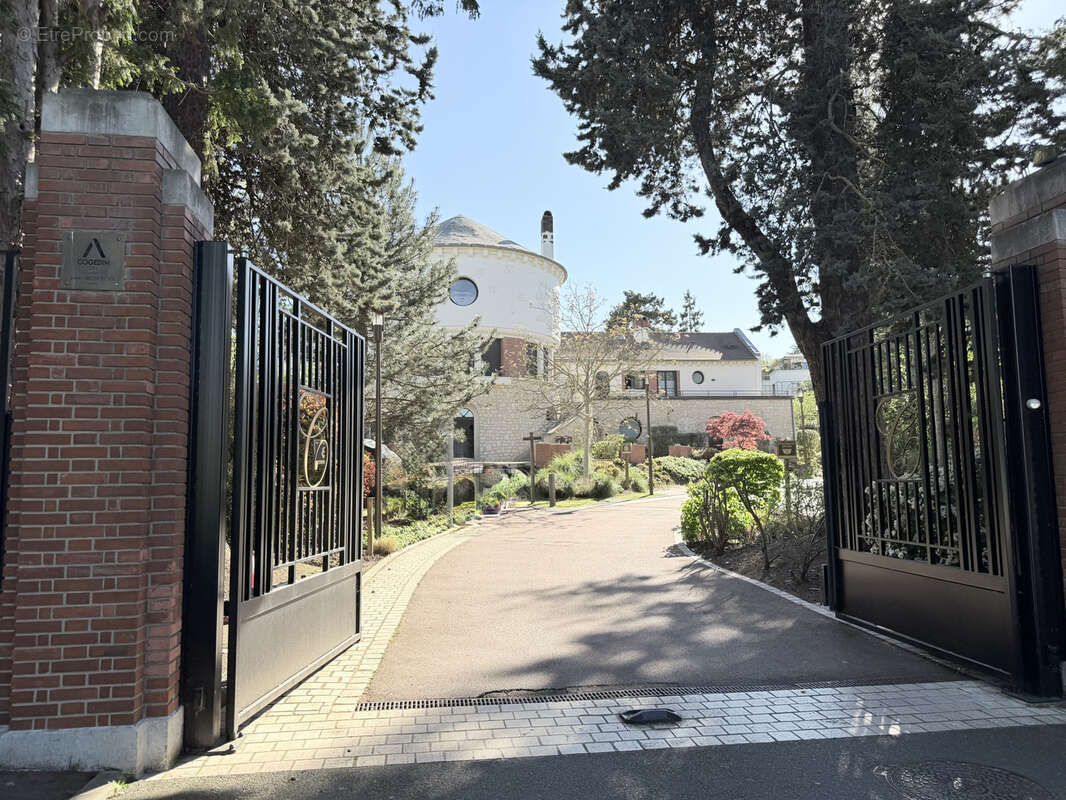 Appartement à GARCHES