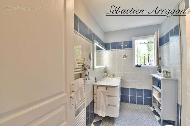 Entre Villeneuve-sur-Lot (47) et Saint-Sylvestre-sur-Lot – Belle maison de plain-pied avec piscine sur 3 800 m² - photo 12