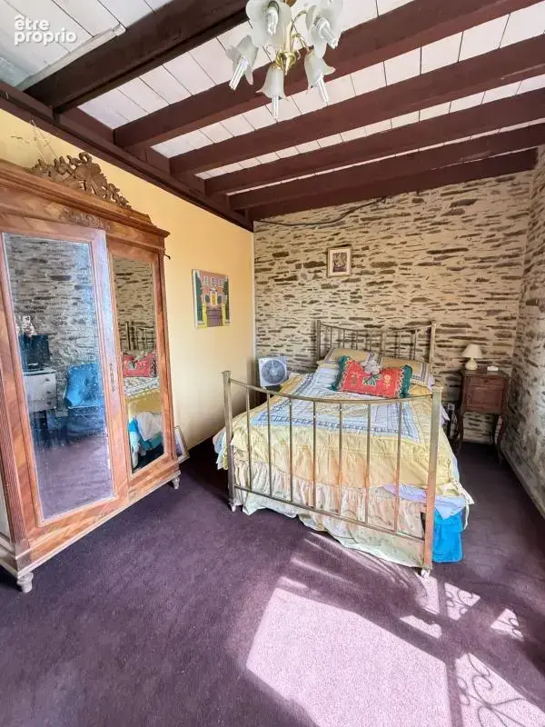 Manoir de 170m² avec son annexe de 50m² et ses dépendances sur terrain de 3 423m² 244 000 € - photo 16