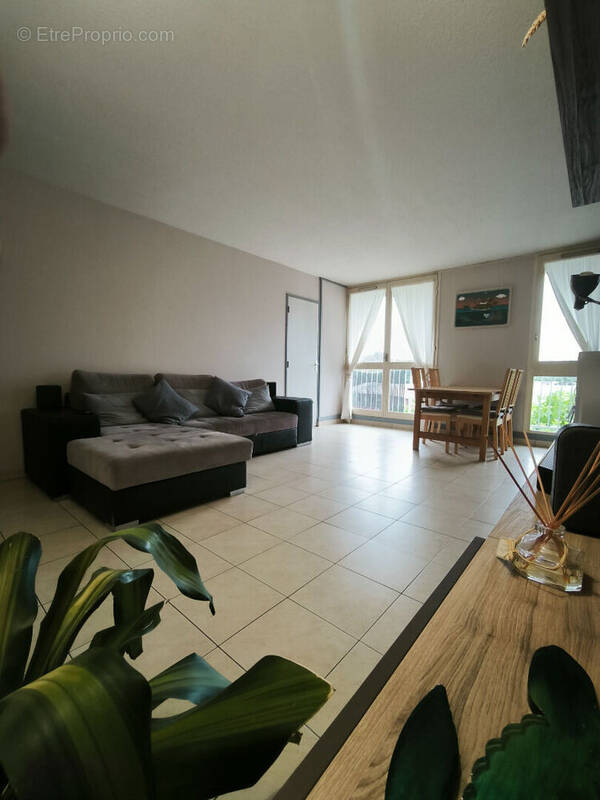 Appartement à QUINCY-SOUS-SENART