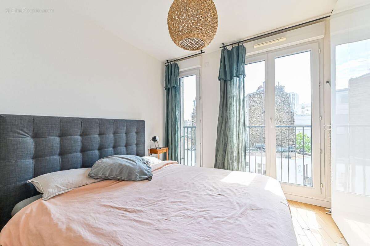 Appartement à PARIS-19E