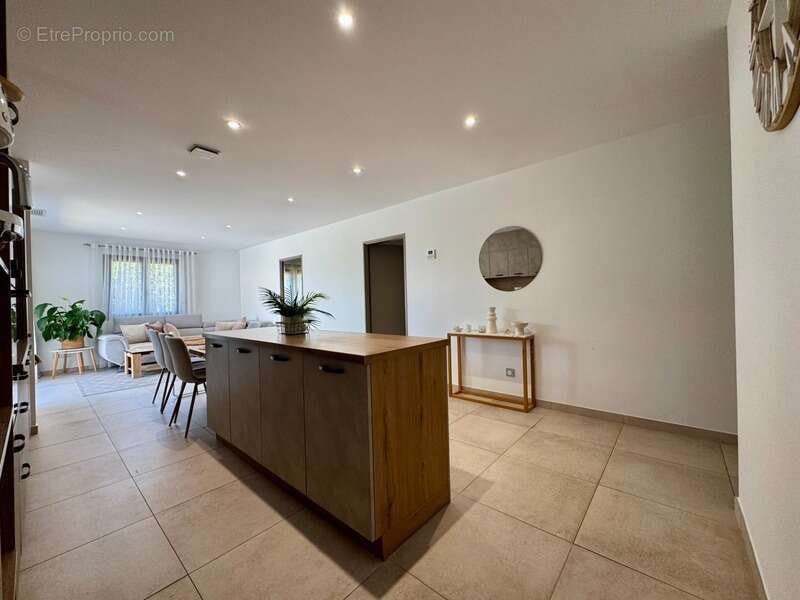 Maison à vendre 5 pièces SAINT CHRISTOL LES ALES (30) - photo 6