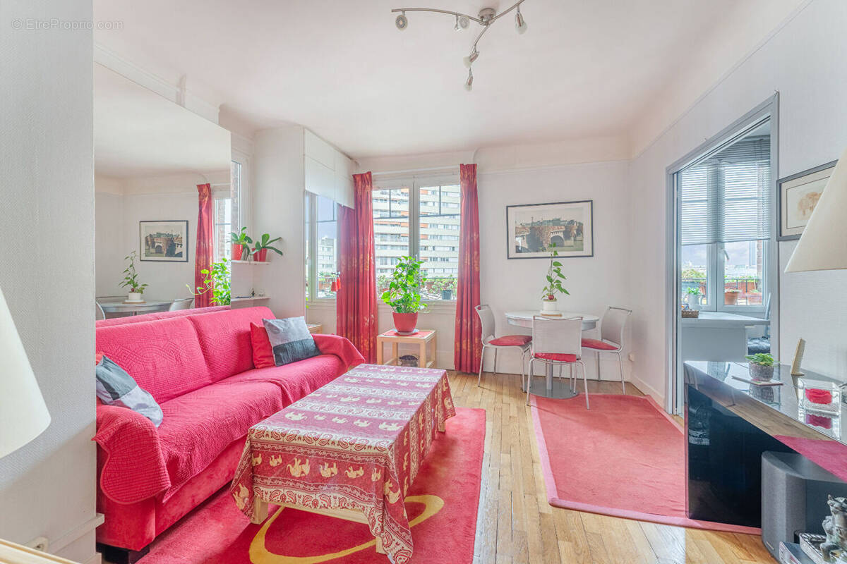 Appartement à PARIS-15E