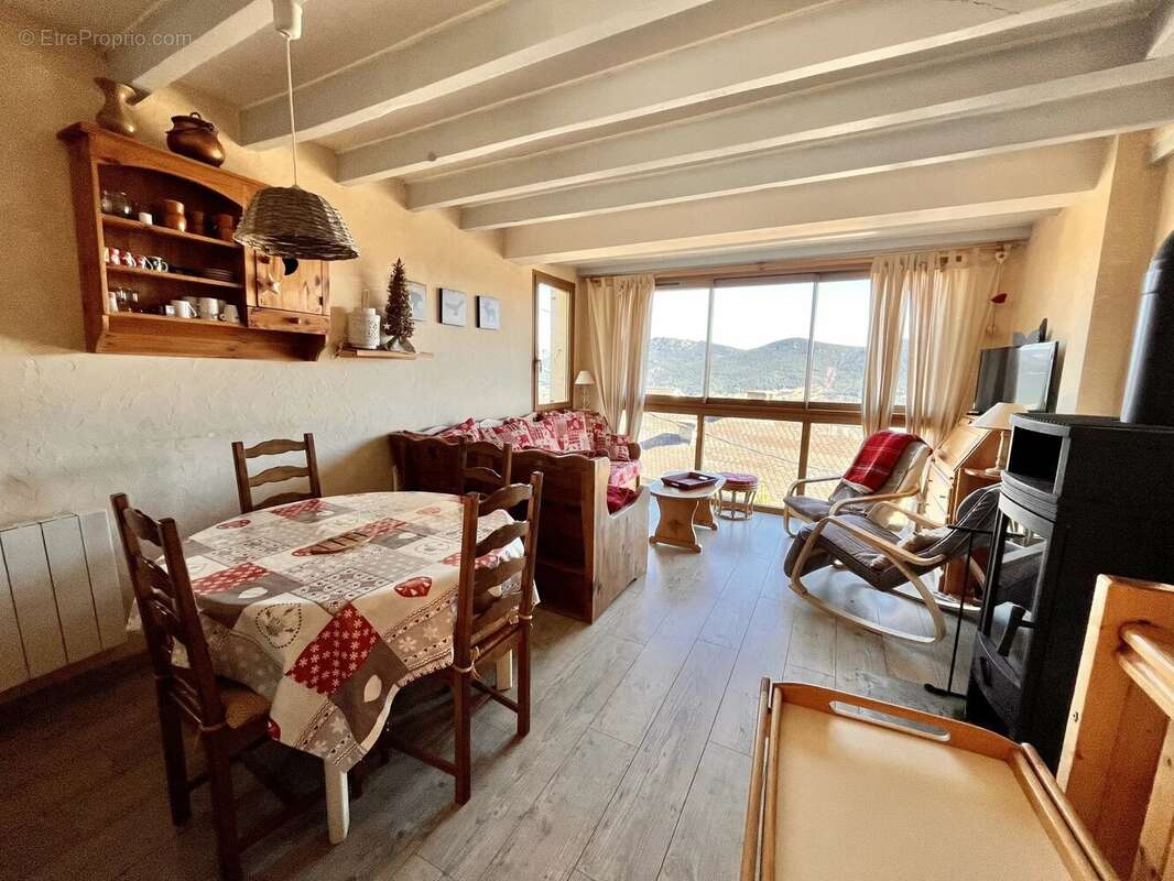 Maison à LES ANGLES