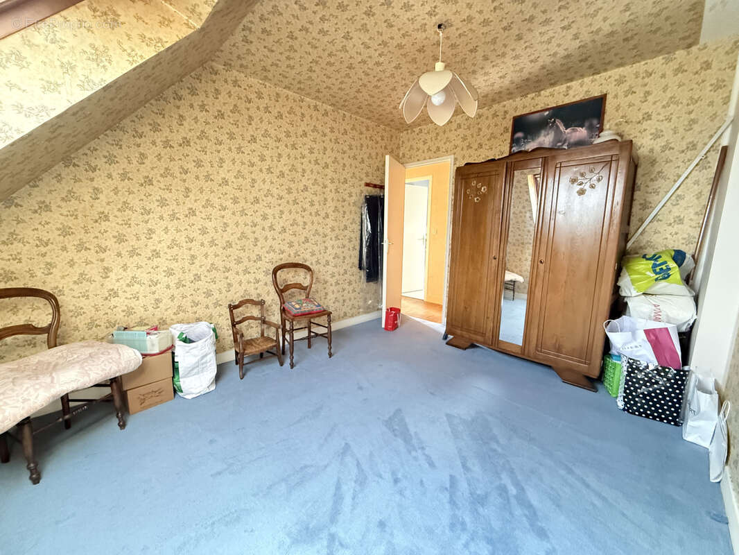 Maison à YVRE-L&#039;EVEQUE