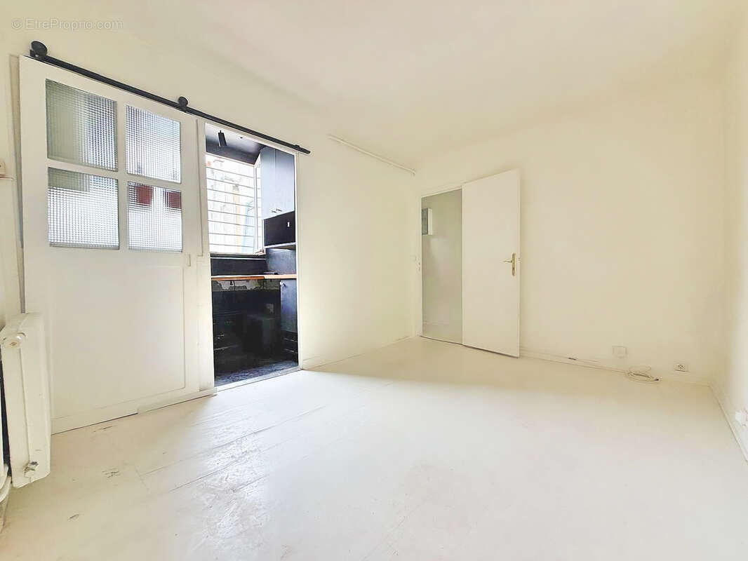Appartement à PARIS-3E