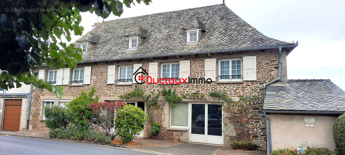 Maison à MONTSALVY