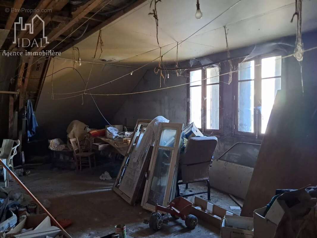 Maison à SAINT-PIERRE-DE-NOGARET