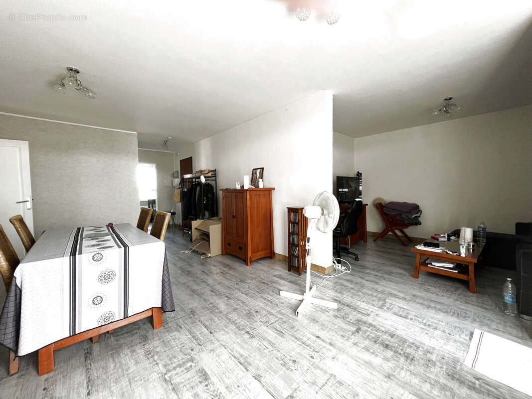 Appartement à SURVILLIERS