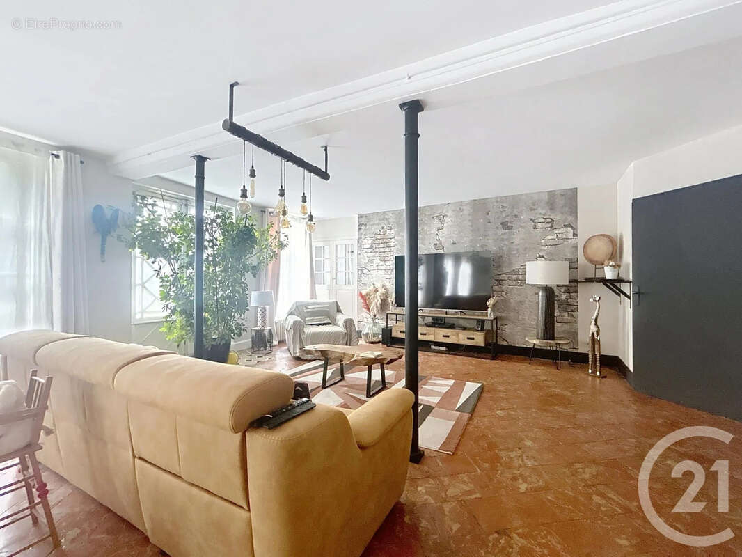 Maison à LA CHAUSSEE-SUR-MARNE