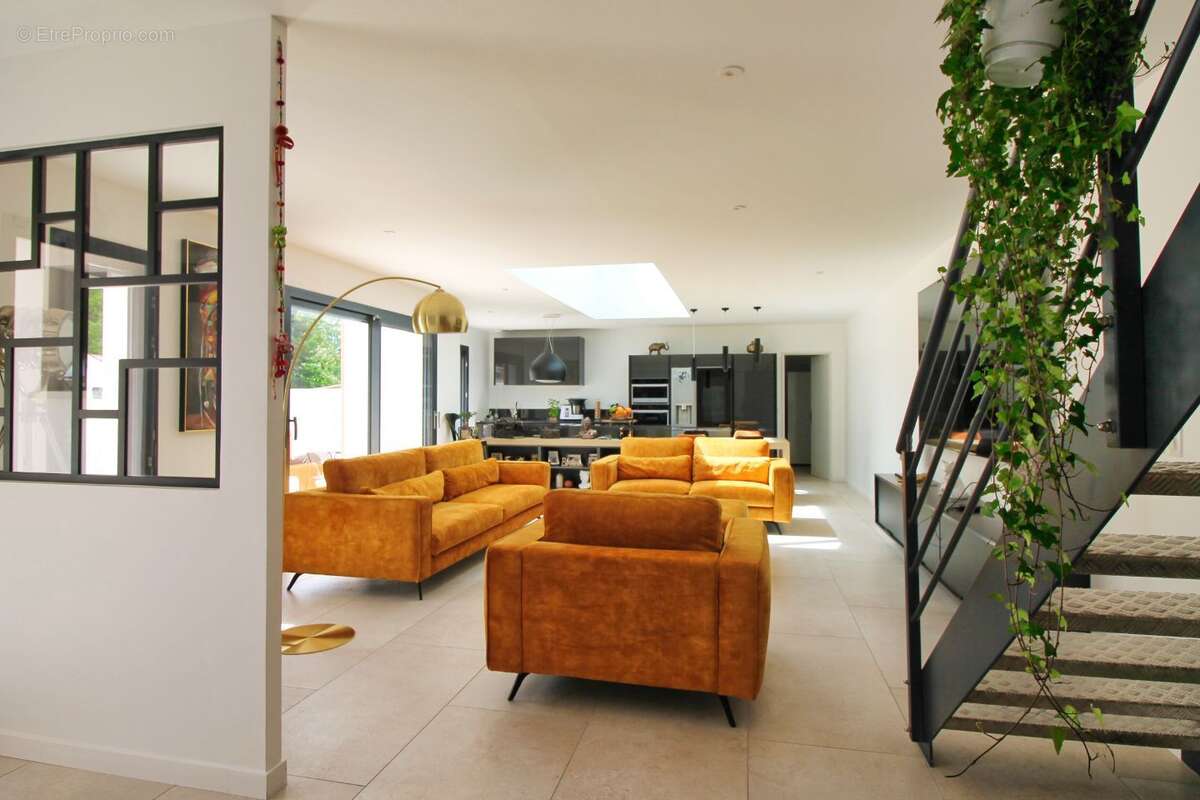 Maison 125 m² à Saint-Sulpice-De-Royan  - photo 60