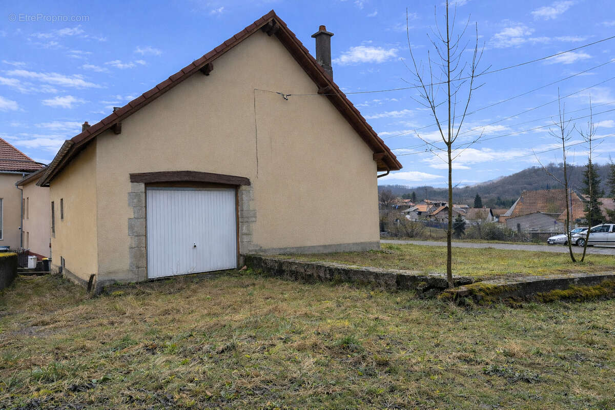 Maison à VYT-LES-BELVOIR