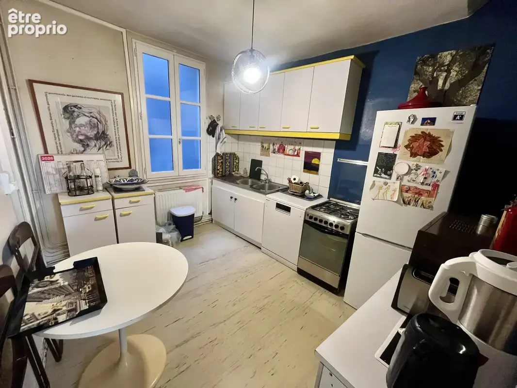 Appartement deux chambres rue du Consulat - photo 7