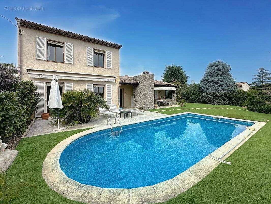 Maison à VILLENEUVE-LOUBET