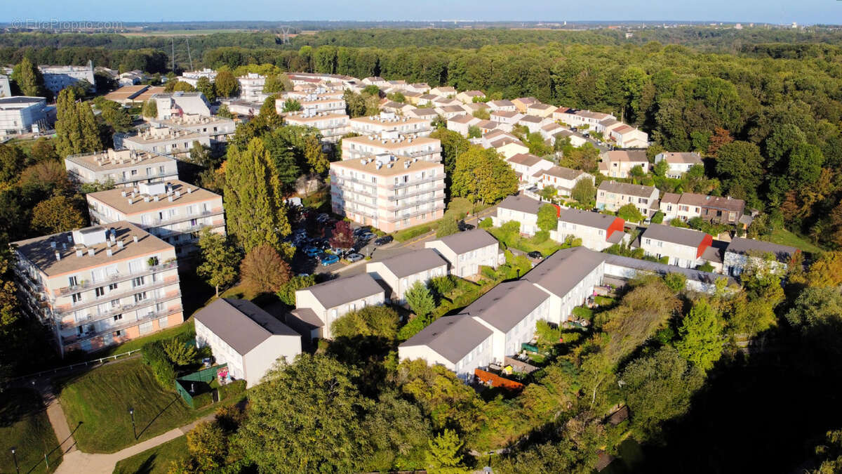 Appartement à MAGNY-LES-HAMEAUX
